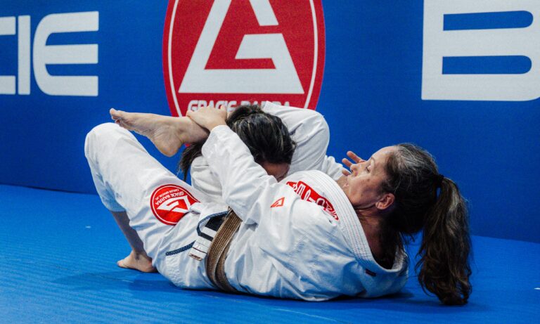 Woman training Jiu-Jitsu GB